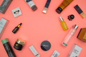 Blogger's guide to seasonal gift guides [+ 20 ideas to steal]